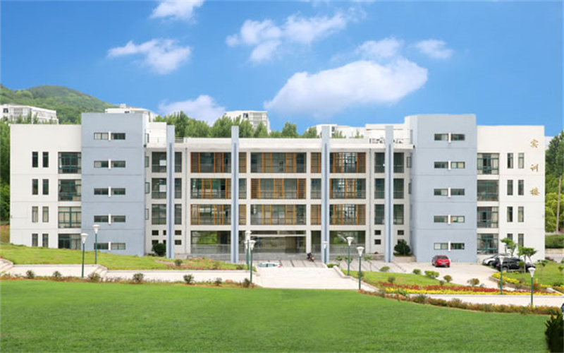 淮南聯(lián)合大學(xué)校門